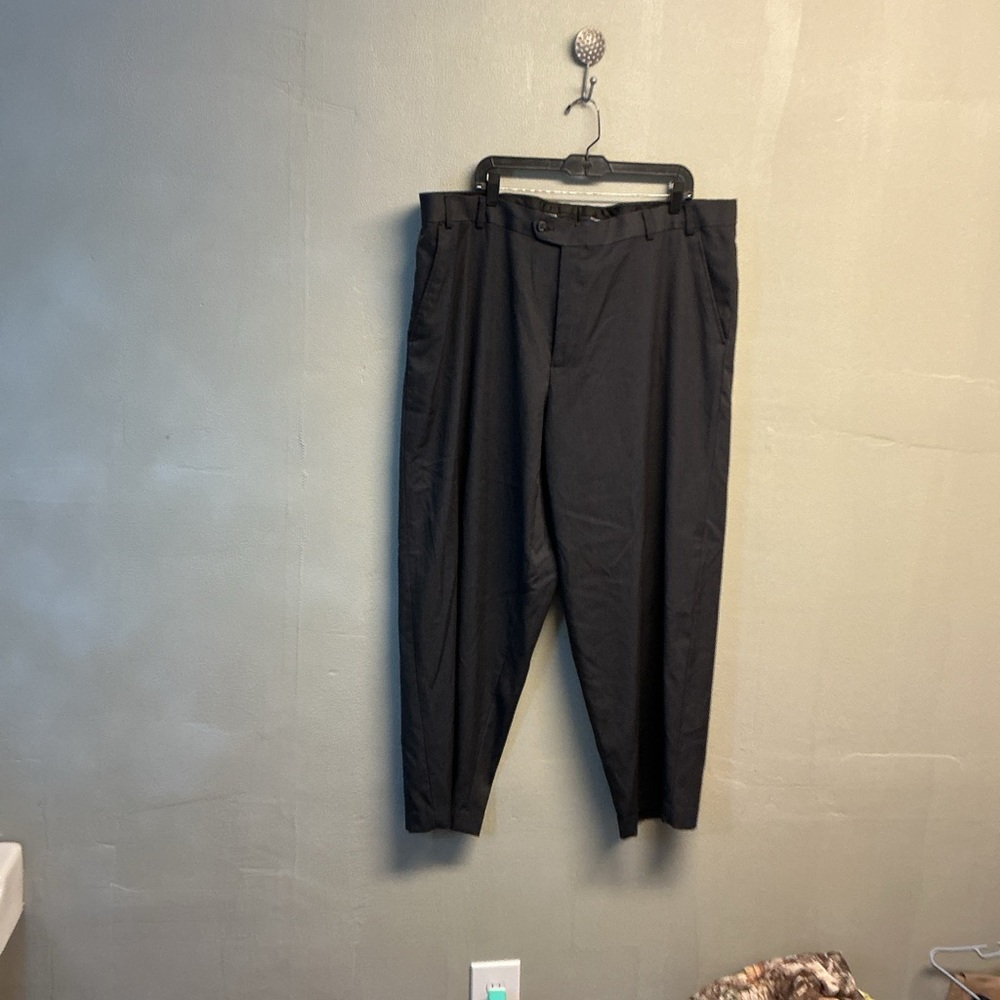 George Men's Classic Black Dress Pants size 44x30. 0142